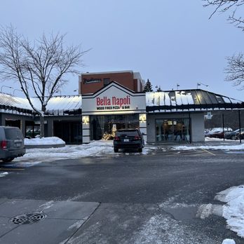 Bella Napoli - Outside - Italian Near Me - Schaumburg, Illinois