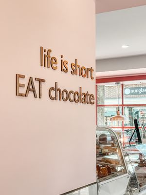 Lily's Chocolate & Coffee by null