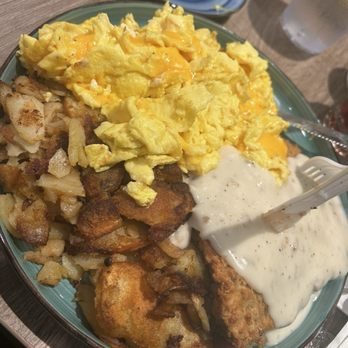 Babs Delta Diner - Chicken Fried Steak w/ potatoes and scrambled eggs with American - Korean Near Me - Vallejo, California