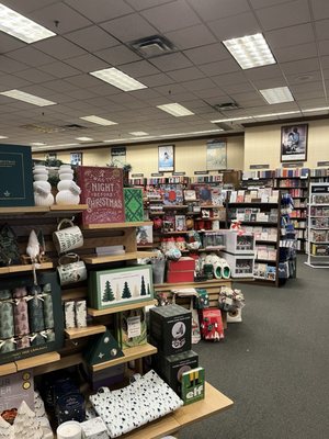 Barnes & Noble by null