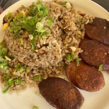 Sweet E's Cafe - Side fried rice and side Portuguese sausage - Cafes Near Me - Honolulu, Hawaii