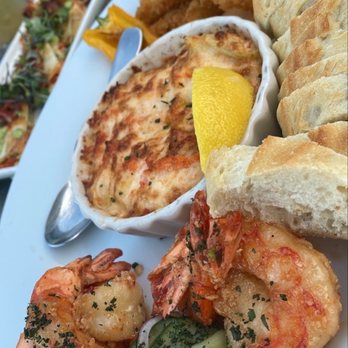 Lobster Shop - Seafood Sampler Platter - Seafood Near Me - Tacoma, Washington Lobster Shop - Seafood Sampler Platter - Seafood Near Me - Tacoma, Washington