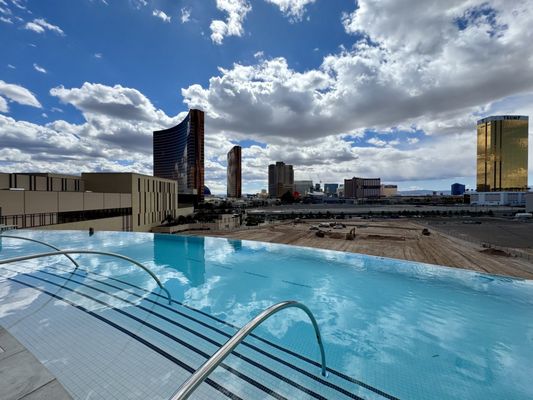 Crockfords Las Vegas, LXR Hotels & Resorts by null