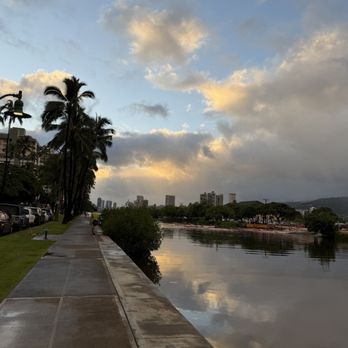 Ala Wai Canal - Parks Near Me - Honolulu, Hawaii