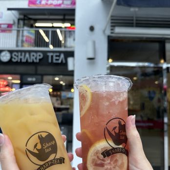Sharp Tea - White peach oolong Tea and Pink Panther Strawberry Lemonade - Bubble Tea Near Me - Los Angeles, California Sharp Tea - White peach oolong Tea and Pink Panther Strawberry Lemonade - Bubble Tea Near Me - Los Angeles, California