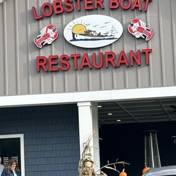 Lobster Boat Restaurant - Front of Building - Seafood Near Me - Litchfield, New Hampshire Lobster Boat Restaurant - Front of Building - Seafood Near Me - Litchfield, New Hampshire