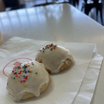 The Parlor - Lemon Italian wedding cookies - Pizza Near Me - Tustin, California