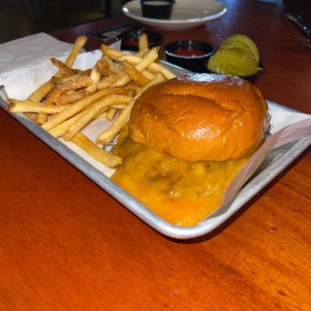 Firestone Walker - Paso Robles - This is the kids menu burger looks good healthy and very tasty - Breweries Near Me - Paso Robles, California Firestone Walker - Paso Robles - This is the kids menu burger looks good healthy and very tasty - Breweries Near Me - Paso Robles, California
