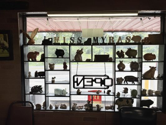 Miss Myra's Pit Bar B Q by null