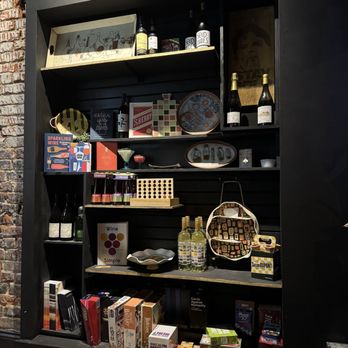 Wine Shop - Wine Tasting Room Near Me - New Albany, Indiana Wine Shop - Wine Tasting Room Near Me - New Albany, Indiana