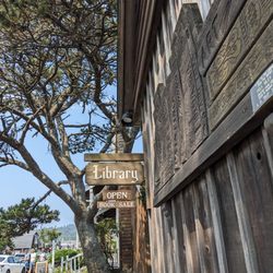 Cannon Beach Library