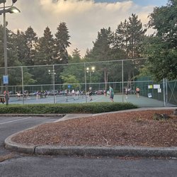 Tualatin Community Park - Come play pickleball!