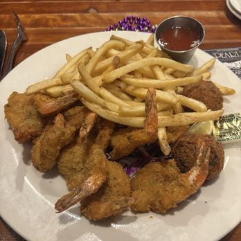 Pearls Oyster Bar - Shrimp plate - Bars Near Me - Oklahoma City, Oklahoma