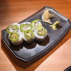 Okatshe - Hamachi roll