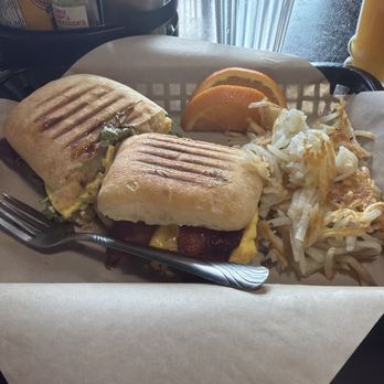 Sarahs Sweet And Savory - MORNIN PEACH PANINI hash browns - Breakfast & Brunch Near Me - Pendleton, Oregon