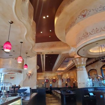 The Cheesecake Factory - Desserts Near Me - Edison, New Jersey