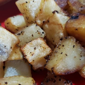 Bucky Bee's BBQ - Just old cold potatoes and a dried up hot dog bun - Barbeque Near Me - Cave City, Kentucky