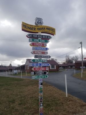 Munger Moss Motel by null