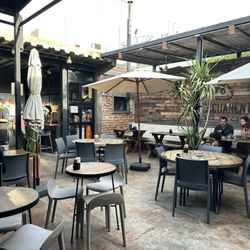 Doce Cuarenta - Patio