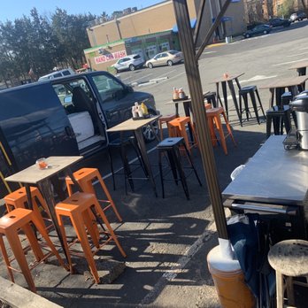 Marky’s Munchery - Sitting Area - Food Stands Near Me - Alexandria, Virginia