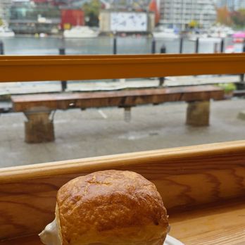 A La Mode - Bakeries Near Me - Vancouver, British Columbia A La Mode - Bakeries Near Me - Vancouver, British Columbia