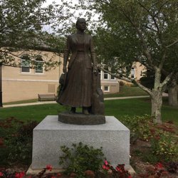 Katharine Lee Bates Statue - Katherine Lee Bates