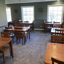 Bossaer Farms Bakery and Cafe - Dining area
