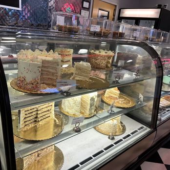 Rick's Dessert Diner - Mile high cakes - Desserts Near Me - Sacramento, California