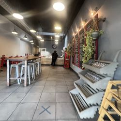 Cafe Bunn Mi - Indoor Ambiance