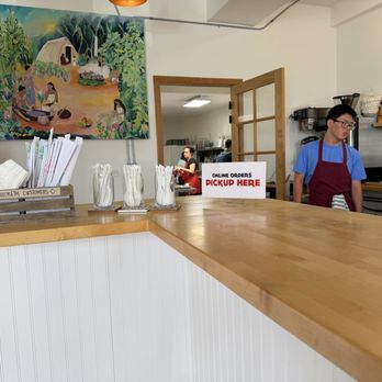 Shioketh - Looking into the kitchen - Singaporean Near Me - Honolulu, Hawaii
