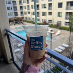Iced Vanilla Latte 16 oz