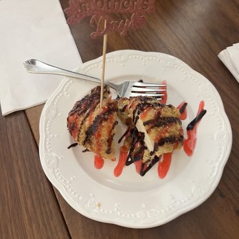 The Hungry Sumo - Special Mother's Day free desert - Japanese Near Me - Collingwood, Ontario