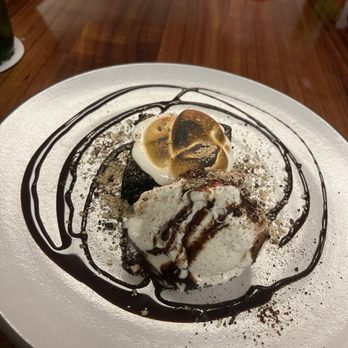 Lehua Restaurant - Brownie special with home made marshmallow sauce - Hawaiian Near Me - Hilo, Hawaii Lehua Restaurant - Brownie special with home made marshmallow sauce - Hawaiian Near Me - Hilo, Hawaii