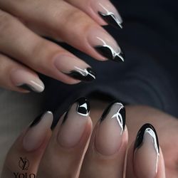 Yolo Beauté - Acrylic with black tip