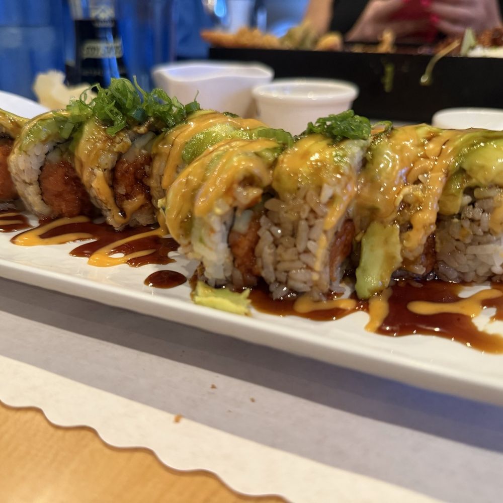 Sushi 661 - 911 roll no siracha - Sushi Bars Near Me - Santa Clarita, California