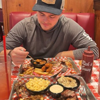 Famous Dave's BBQ - Barbeque Near Me - Modesto, California Famous Dave's BBQ - Barbeque Near Me - Modesto, California