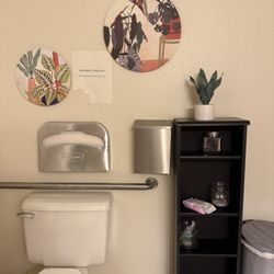 True Esthetics - Love the simple decor