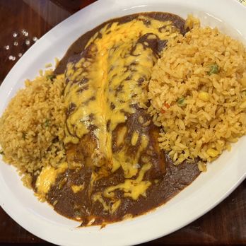 Tavo's Mexican Grill - Ground beef enchiladas w chili gravy - Tex-Mex Near Me - Cypress, Texas Tavo's Mexican Grill - Ground beef enchiladas w chili gravy - Tex-Mex Near Me - Cypress, Texas