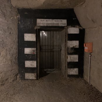 Les Catacombes de Paris - Tomb - Local Flavor Near Me - Paris, 75 Les Catacombes de Paris - Tomb - Local Flavor Near Me - Paris, 75