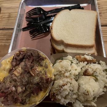 Pinkerton's Barbecue - Heights - Brisket Mac and cheese and jalapeño rice - Barbeque Near Me - Houston, Texas Pinkerton's Barbecue - Heights - Brisket Mac and cheese and jalapeño rice - Barbeque Near Me - Houston, Texas