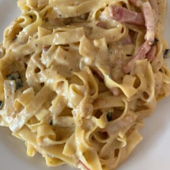 Giovannis table - Fettuccine Carbonara - Pizza Near Me - Bee Cave, Texas Giovannis table - Fettuccine Carbonara - Pizza Near Me - Bee Cave, Texas