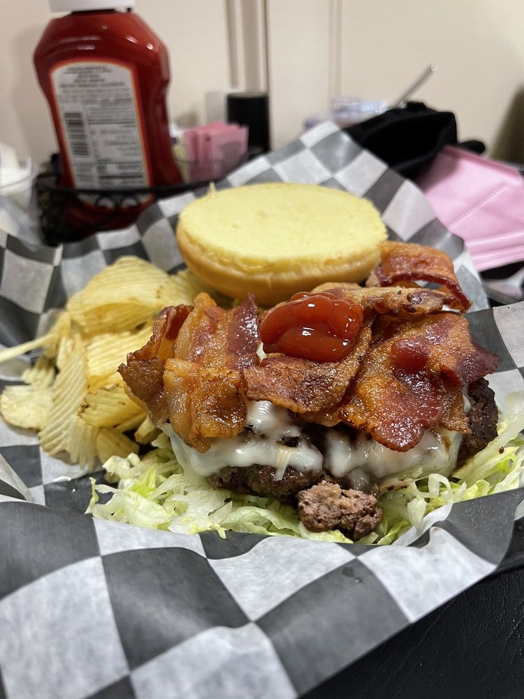 ZOOK’S FAMILY RESTAURANT Updated October 2024 11139 York Rd