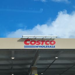 Exterior outside entrance of Costco Wholesale - Tigard, Oregon Exterior outside entrance of Costco Wholesale - Tigard, Oregon