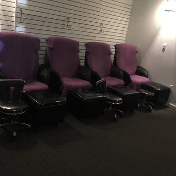 Kimberly Spa - foot massage chairs in the lobby - Massage Near Me - New York, New York Kimberly Spa - foot massage chairs in the lobby - Massage Near Me - New York, New York