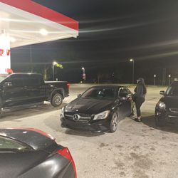 Gas station, speedway. The owner needs to see these couple pictures at 10:00 p.m. when the internet says they should be open till 12:00