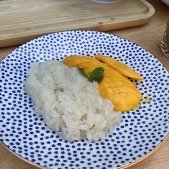 Mee Dee Thai Kitchen - Mango Sticky Rice (V, GF) - Thai Near Me - Los Angeles, California