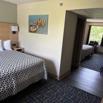 Creekstone Inn - Hotels Near Me - Pigeon Forge, Tennessee Creekstone Inn - Hotels Near Me - Pigeon Forge, Tennessee