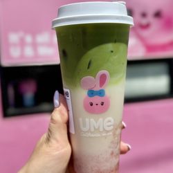 UME - Uji Strawberry Matcha Latte (no matcha ice cream topper)