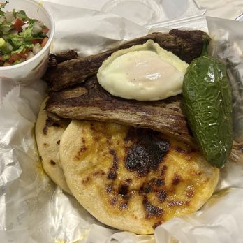 Delmy's Pupuseria - Pupusas de Almuerzo Plato - Salvadoran Near Me - Austin, Texas Delmy's Pupuseria - Pupusas de Almuerzo Plato - Salvadoran Near Me - Austin, Texas