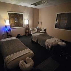 Infinity Float Spa - Another massage room for single or couples